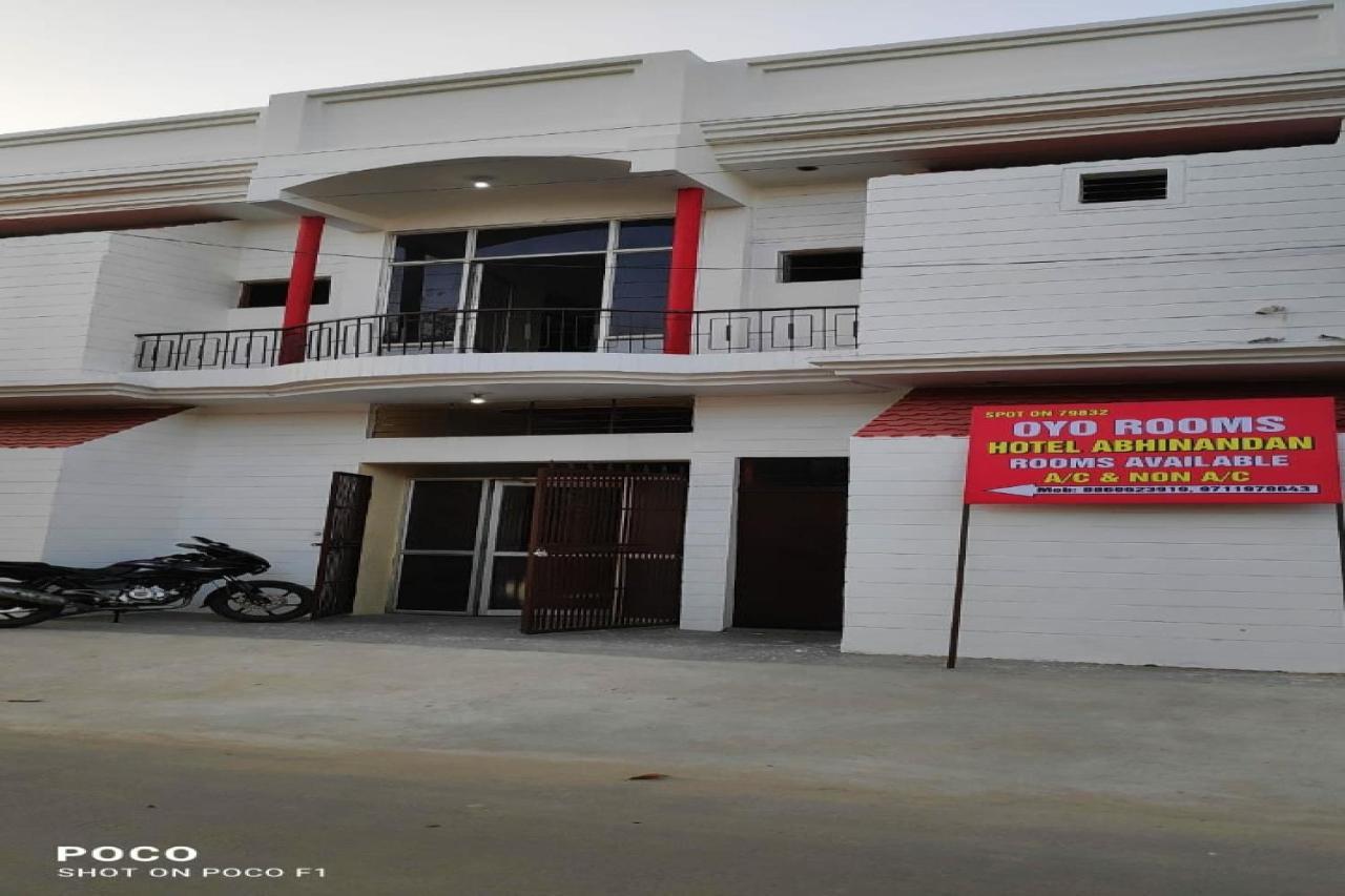 מיראט Spot On Hotel Abhinandan מראה חיצוני תמונה