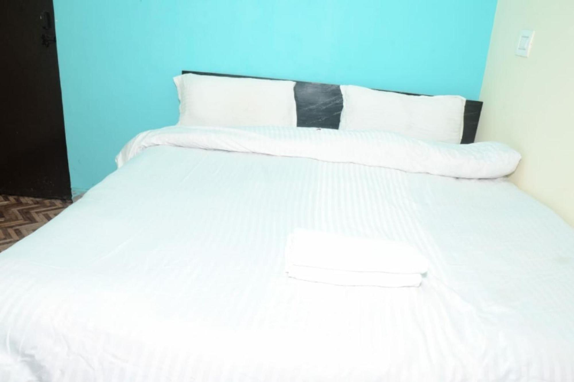 מיראט Spot On Hotel Abhinandan מראה חיצוני תמונה